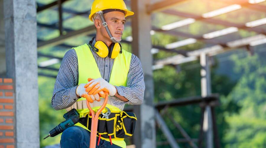 Professional gutter cleaning in Elba, AL